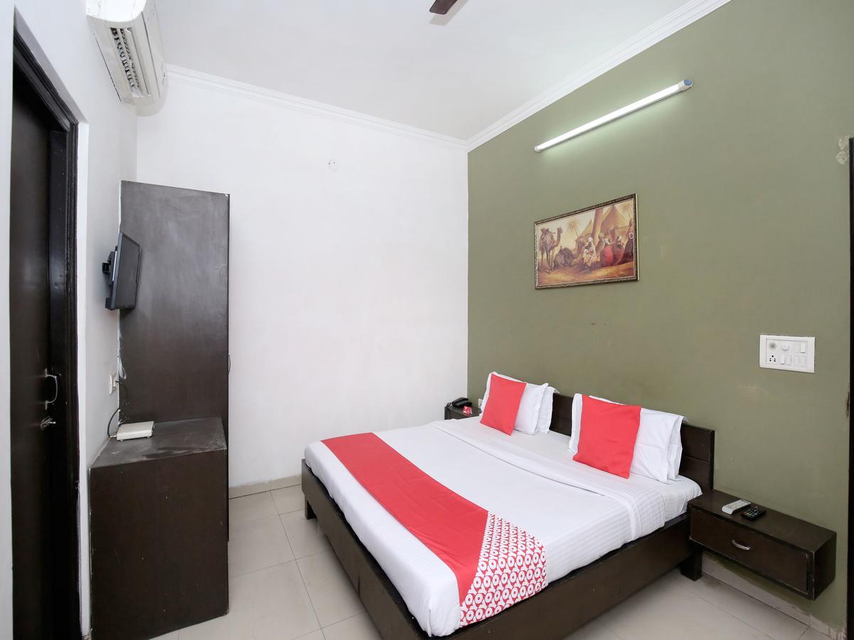 Oyo 12972 Hotel Krishna Castle Amritsar Exterior photo