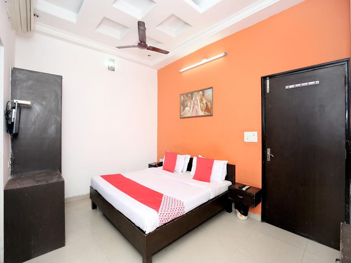 Oyo 12972 Hotel Krishna Castle Amritsar Exterior photo