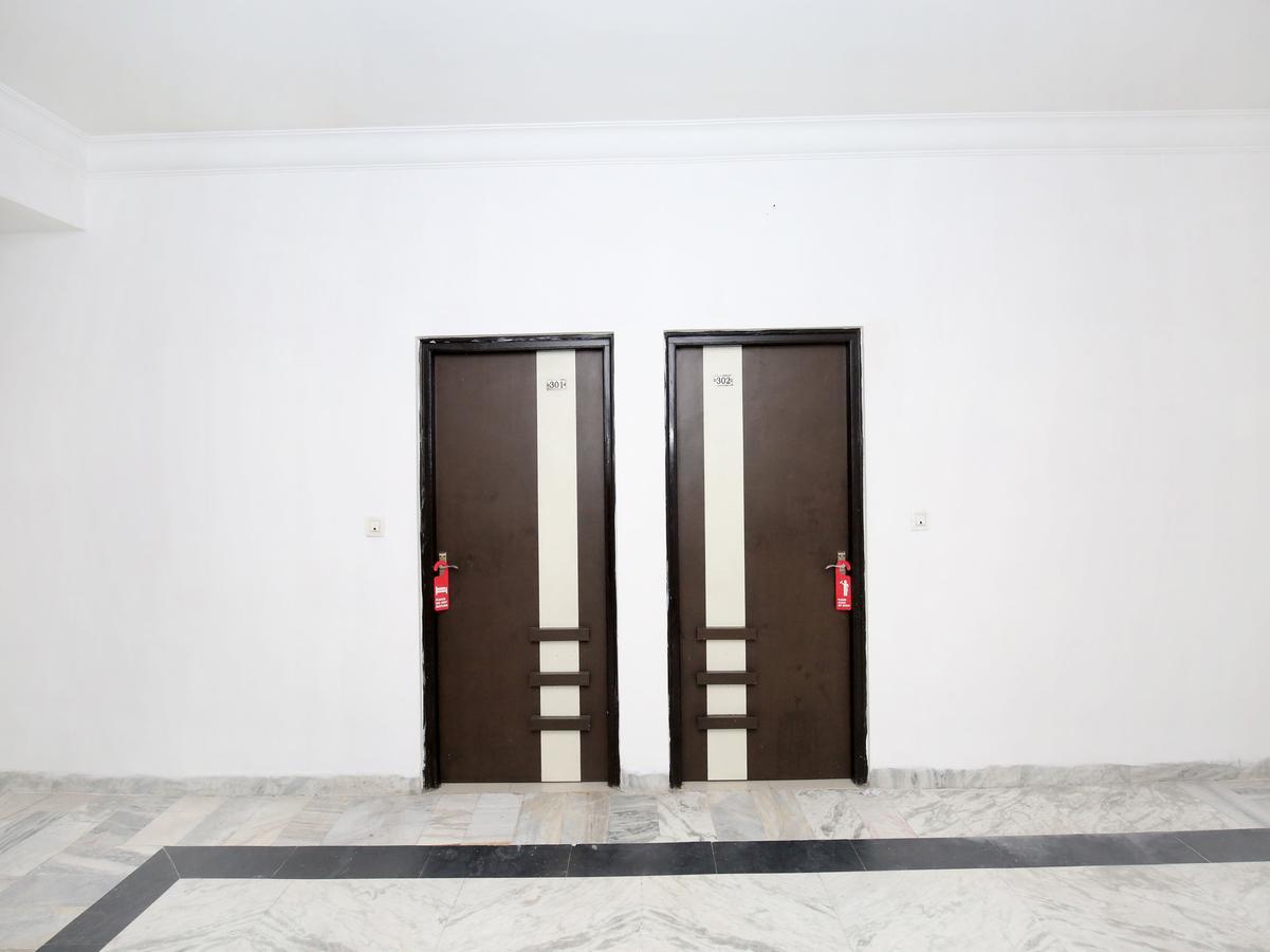 Oyo 12972 Hotel Krishna Castle Amritsar Exterior photo